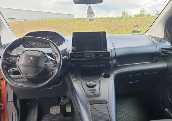Peugeot Rifter cena 102000 przebieg: 135000, rok produkcji 2019 z Bielawa małe 46